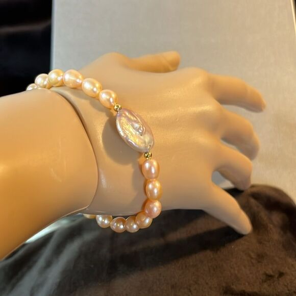 NWT PURPLE COIN KESHI PEARL & PEACH FRESHWATER STRETCH PEAL BRACELET IN SS. - Picture 8 of 15